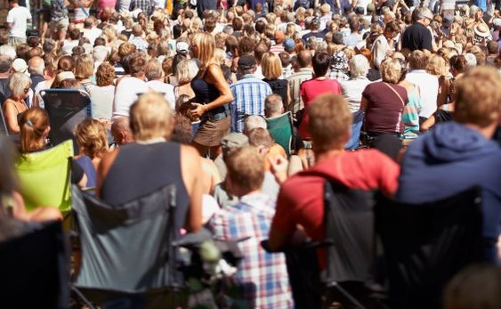 Teaterbesökarna finns i åtta områden