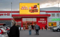 Digital Out Of Home - Supermarket On Store