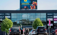 Digital Out Of Home - Supermarket On Store